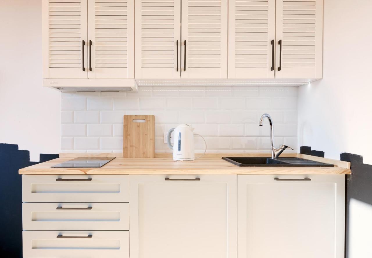 Be Happy Apartment Лвив Екстериор снимка